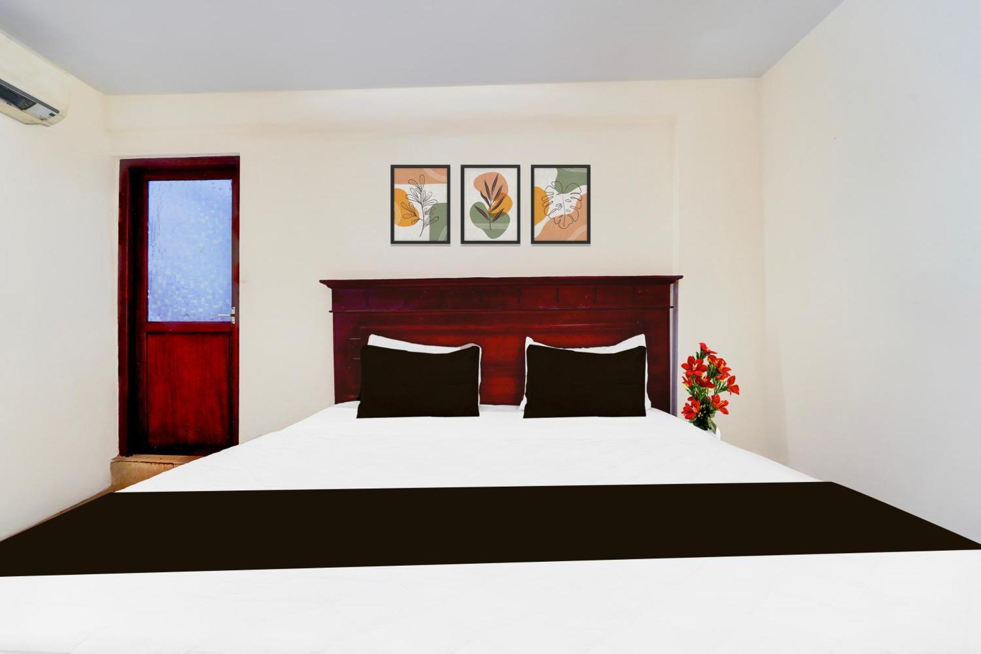 Super Hotel O Dh Road Ernakulam Kochi Exterior photo